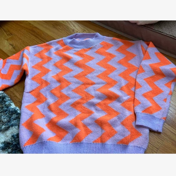 Chevron Pattern Lavender & Orange Pullover Sweater Long Sleeve - Picture 12 of 12